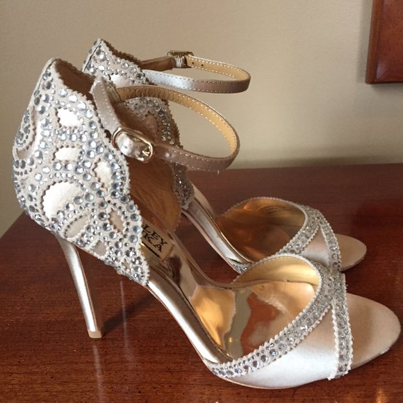 Nude Badgley Mischka Roxy Embellished Pumps Heels - Picture 4 of 8